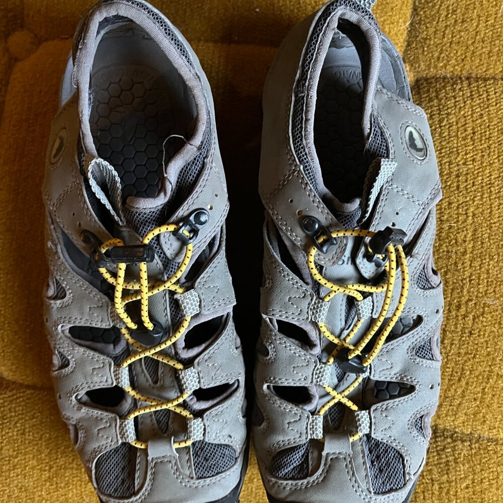 🌿 SIMMS Men's Outdoor Fishing Water Shoe - Gray 9.5